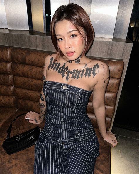 น้องยาหยี ggxrrd สาวสักลายสวย ผัวเล่นให้แฉะก่อน ขึ้นขย่มแตกๆ!!.